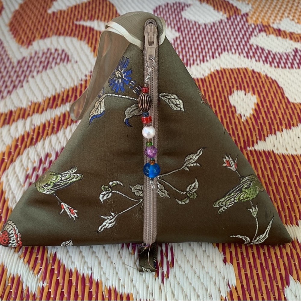 Embroidered evening bag. Custom made